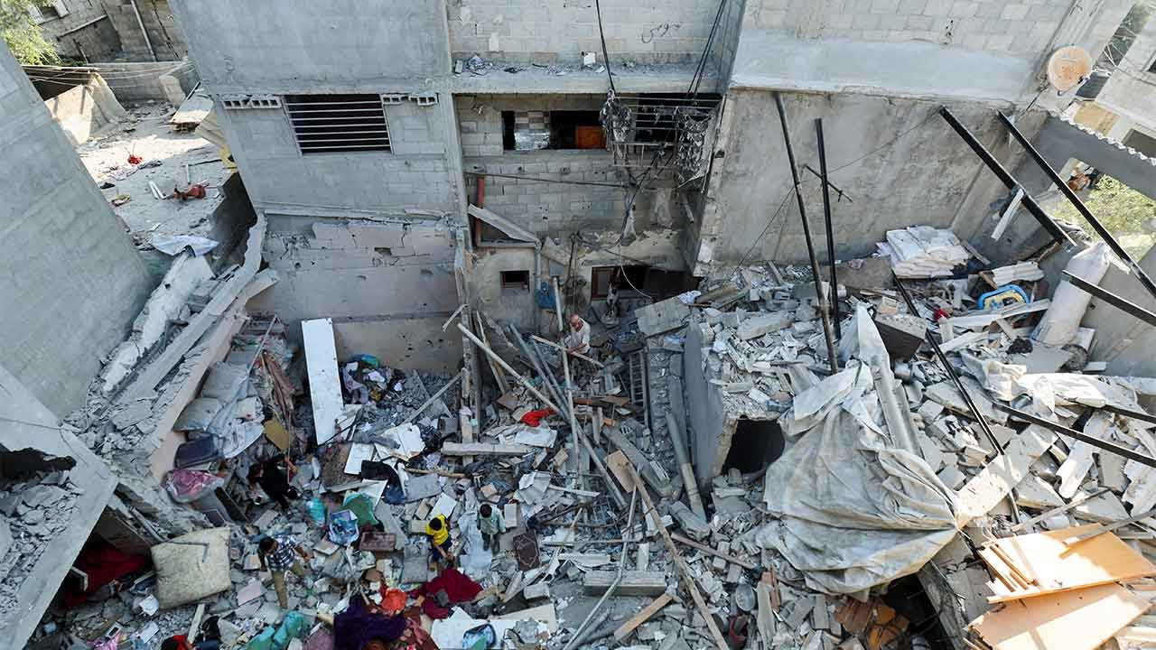 İsrail'den Gazze'ye saldırılar: En az 50 Filistinli hayatını kaybetti