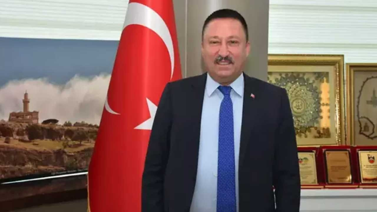 AK Partili eski Bağlar Belediye Başkanı tutuklandı