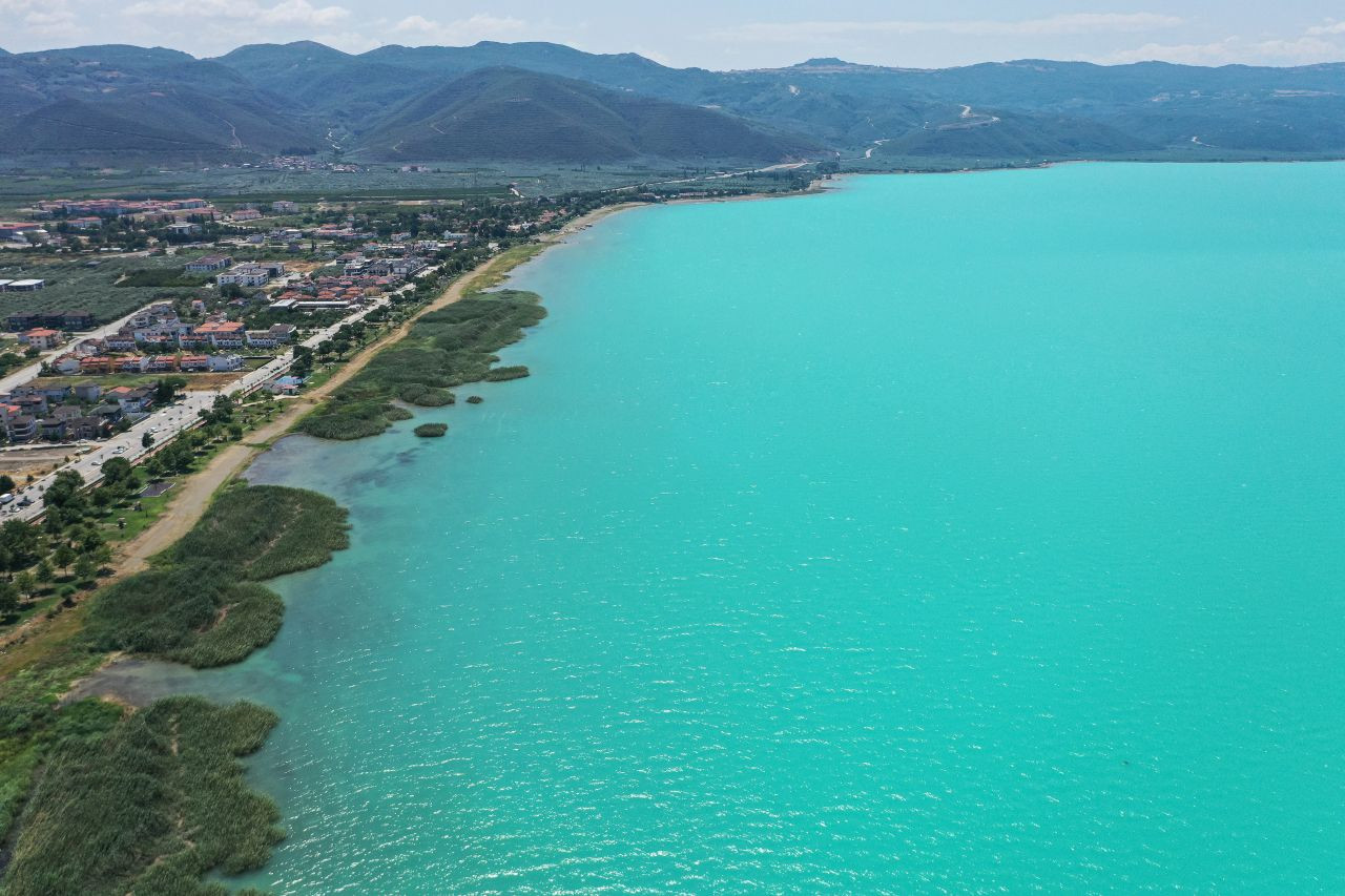 Marmara'nın en büyük gölü turkuaza döndü - Sayfa 4
