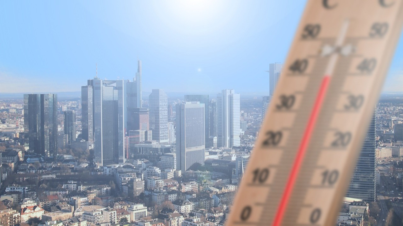 AKOM'dan Afrika sıcakları uyarısı: İstanbul için saat verildi
