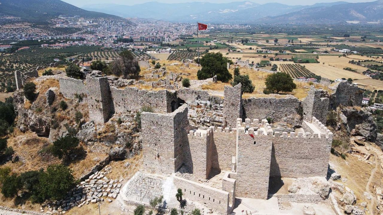 Milas'ta Beçin Antik Kenti'nin kale duvarları restore ediliyor - Sayfa 1