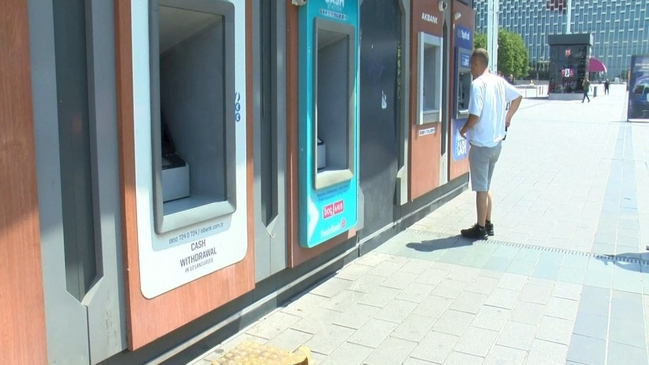 ATM'lerde yeni dönem: Bu paraları kabul etmeyecek