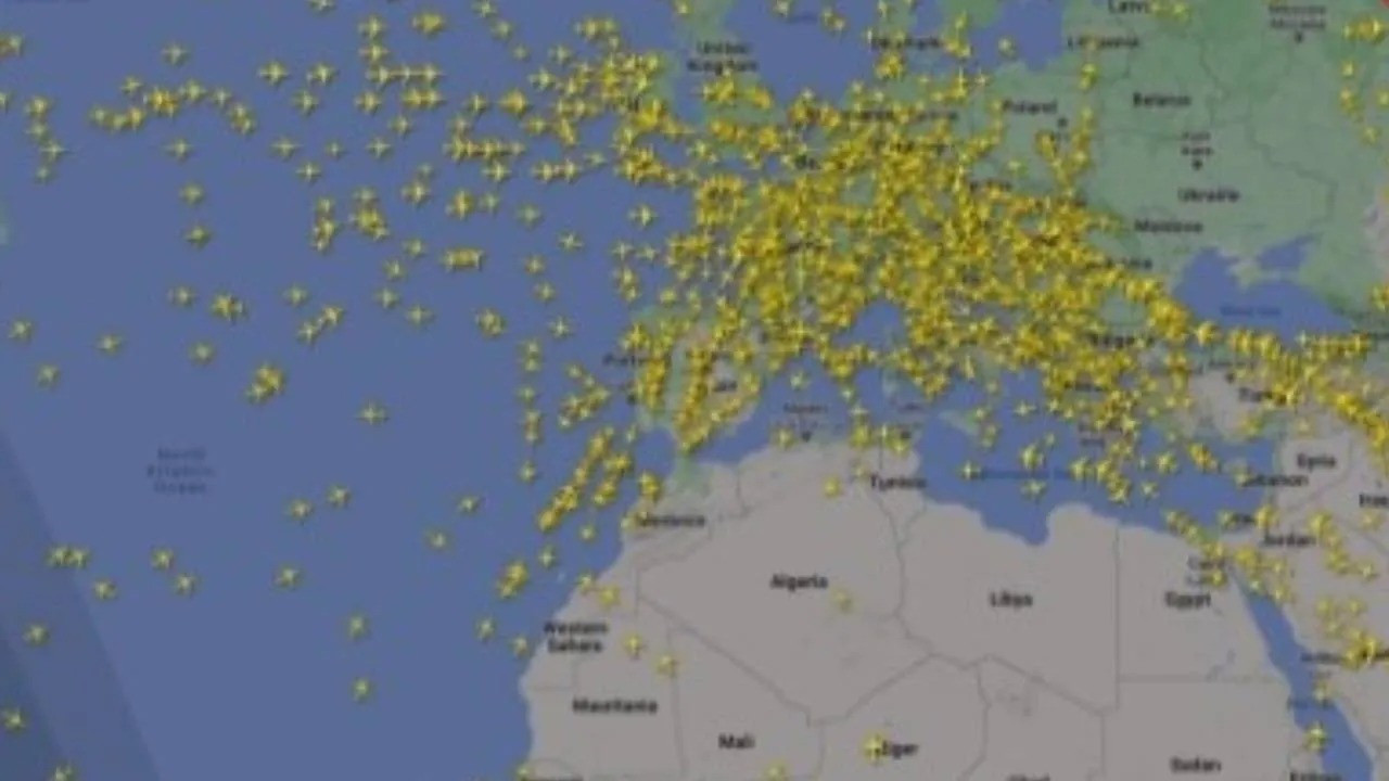 Trafik yoğunluğu ortaya çıktı: Uçaklar havada kaldı