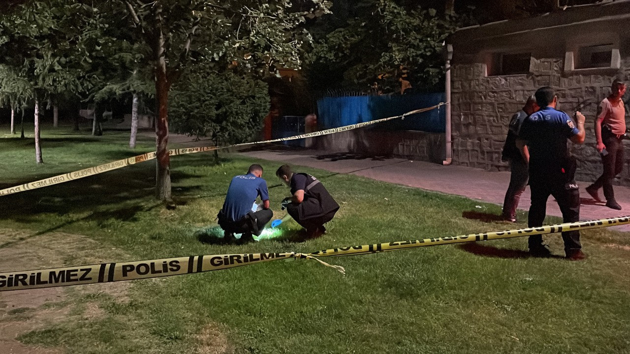 Cami bahçesinde bıçaklı kavga: 2 çocuk yaralandı