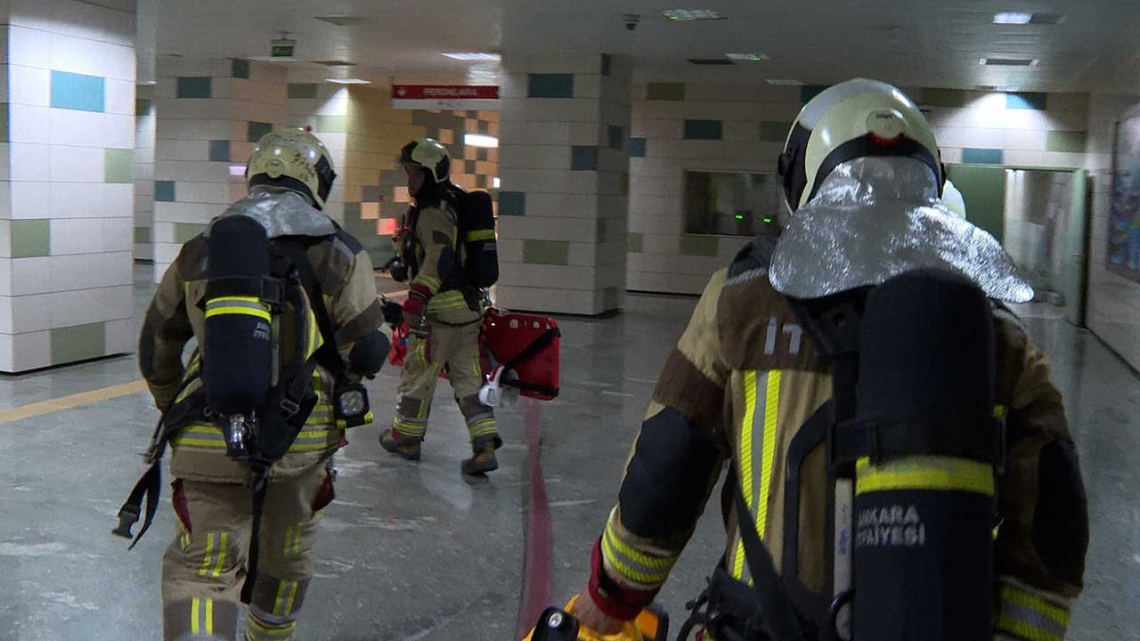 Ankaray Metrosu'nda yangın ve yolcu kurtarma tatbikatı
