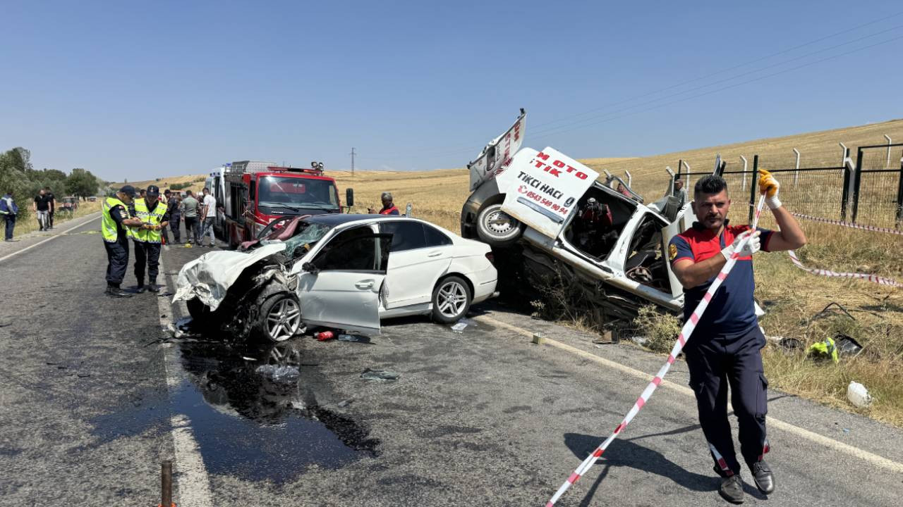Yozgat'taki trafik kazasında ölen aile toprağa verildi