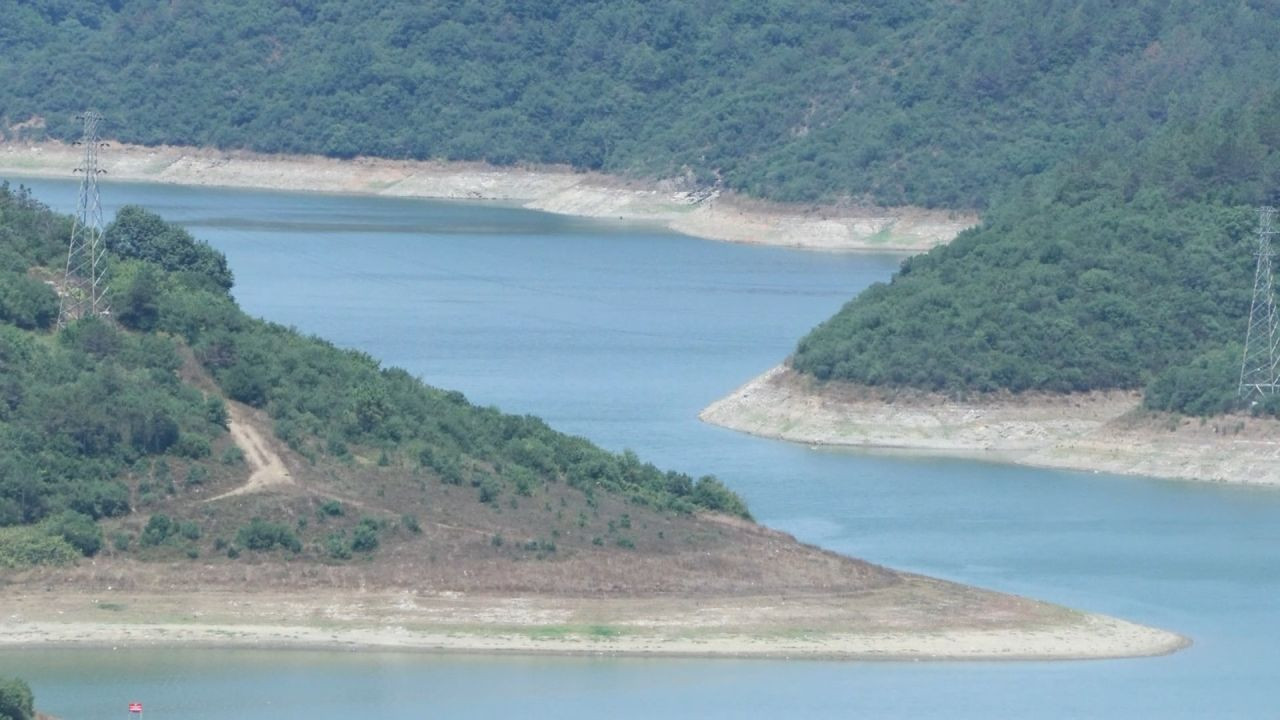 Sıcaklık arttı, barajlar boşaldı: İstanbul'un barajlarında hızlı düşüş - Sayfa 1