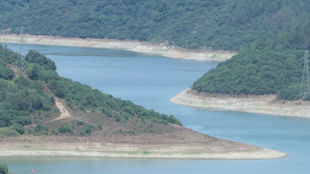 Sıcaklık arttı, barajlar boşaldı: İstanbul'un barajlarında hızlı düşüş