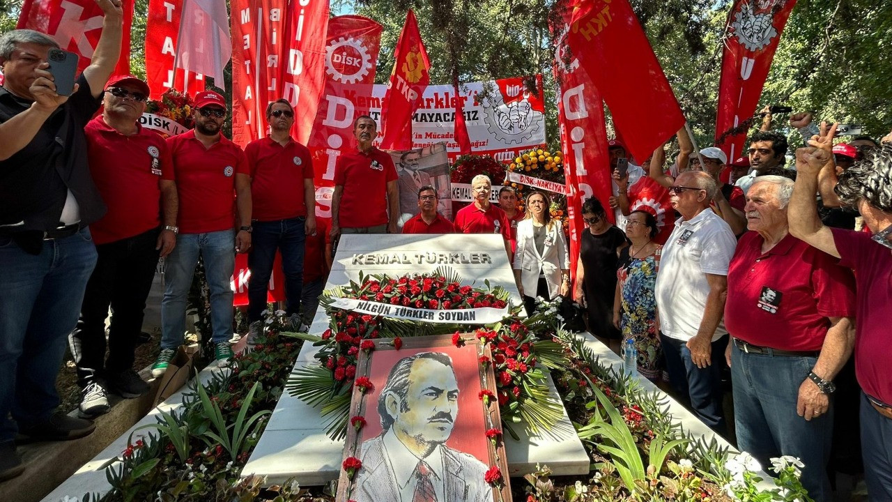 DİSK’in kurucu Genel Başkanı Kemal Türkler mezarı başında anıldı