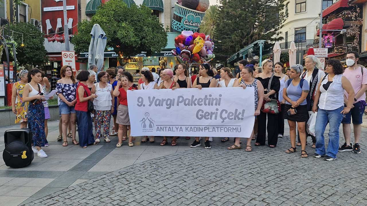Antalya Kadın Platformu: Soyadı dayatması cinsiyetçi ayrımcılık ve eşitsizliktir