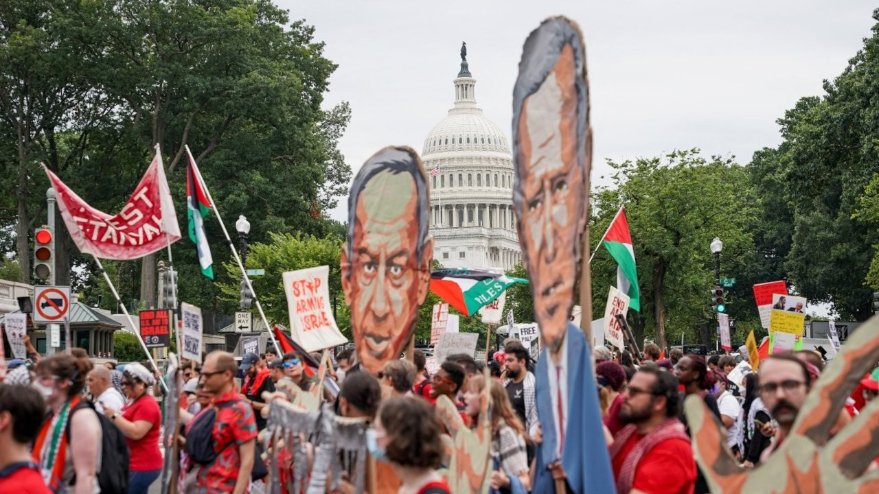 Kongre önünde Netanyahu protestosu: 'Üçüncü sınıf siyasi tiyatro gösterisi'