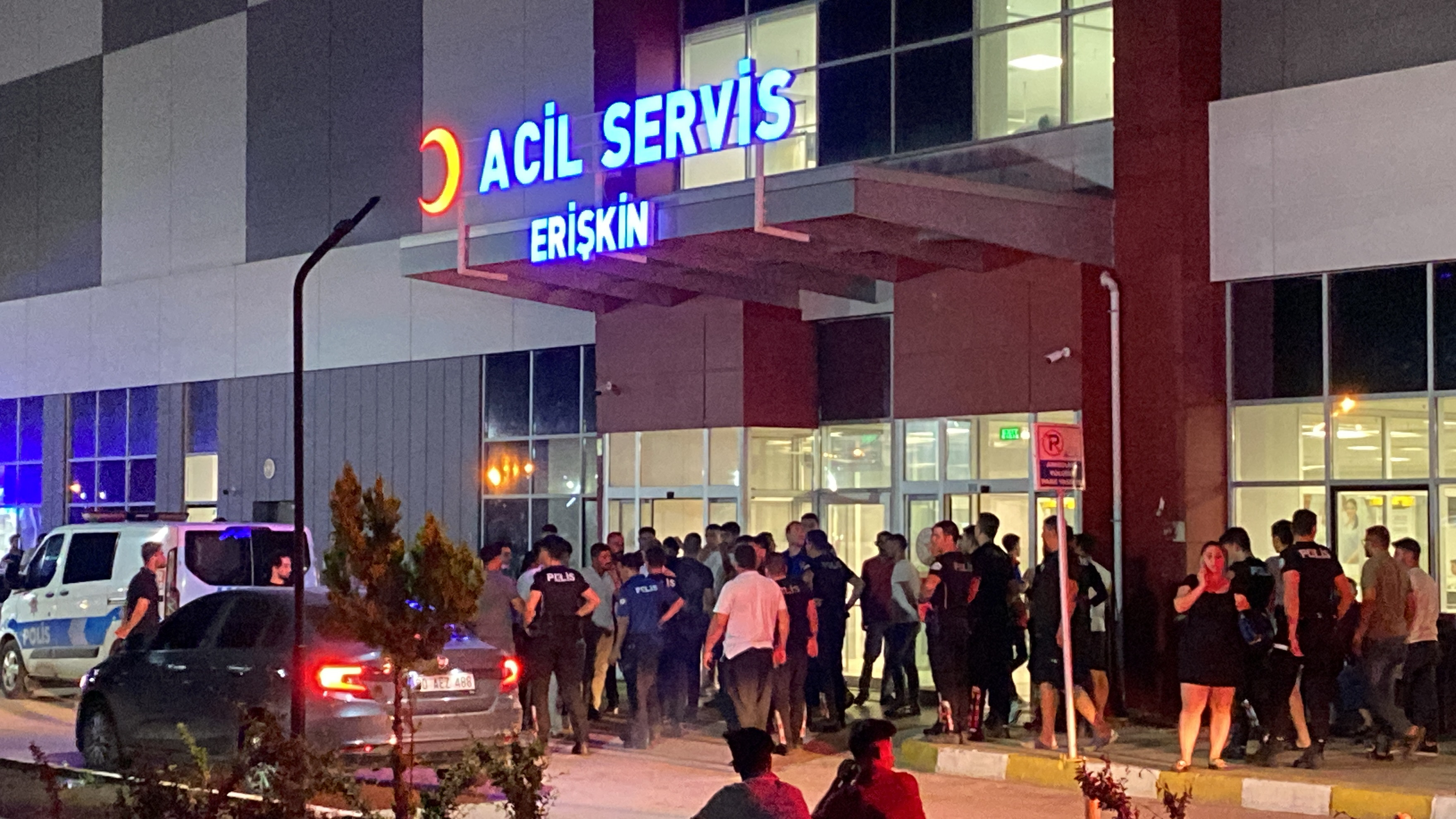 Osmaniye'de taşlı sopalı kavga: Belde belediye başkanı da yaralandı