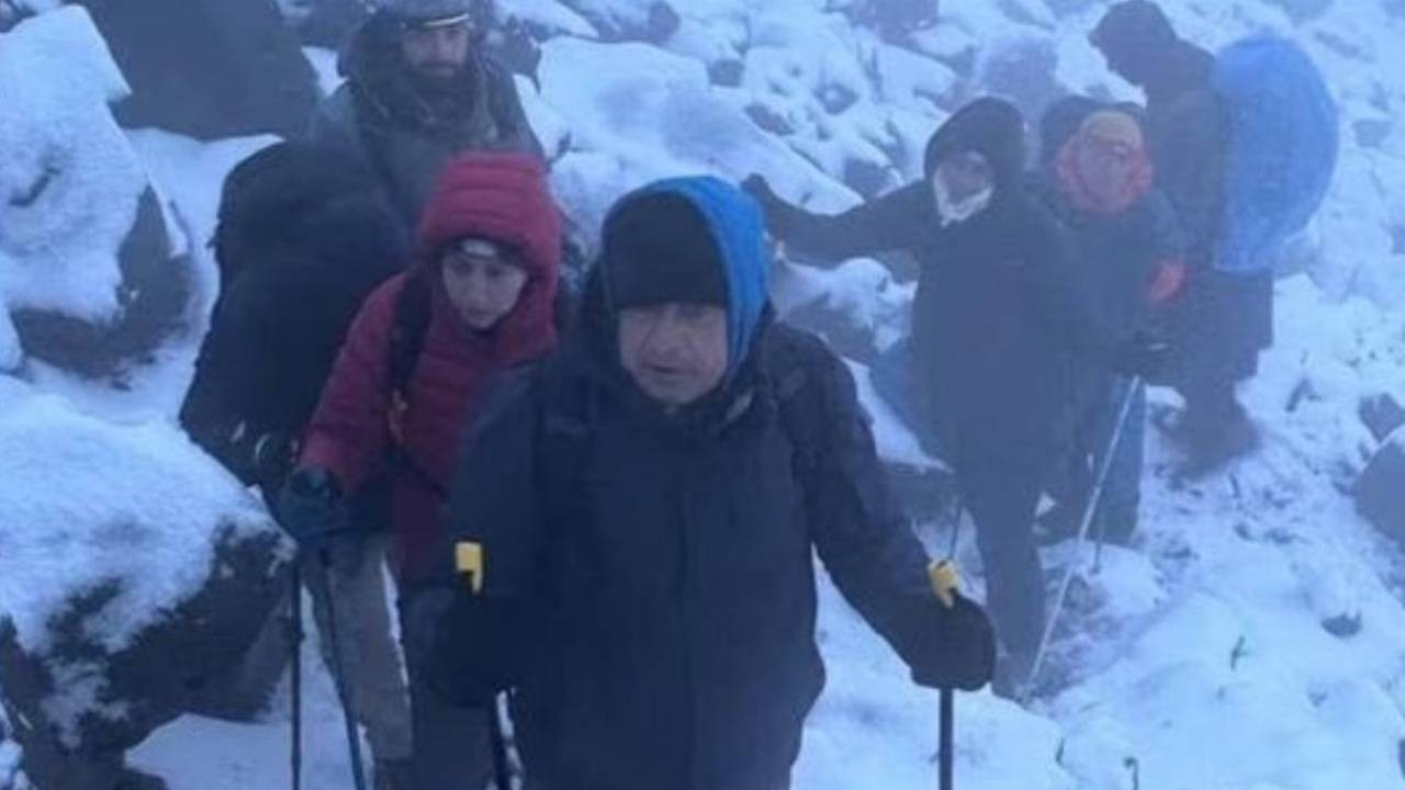 Ağrı Dağı'nda ölen dağcıların bulunduğu bölgeye ulaşıldı