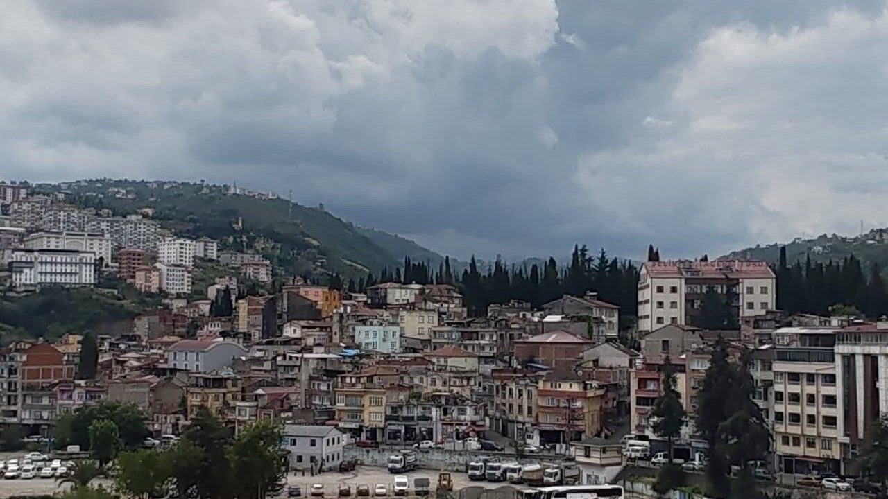 Trabzon'da belediye, eski otogarı açık otopark yaptı