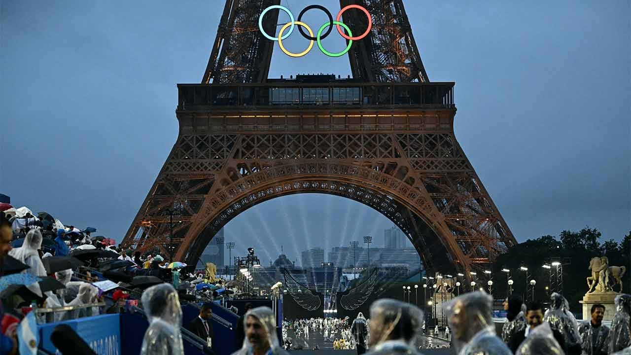 Reuters'ın objektifinden Paris Olimpiyat Oyunları'nın açılış töreni