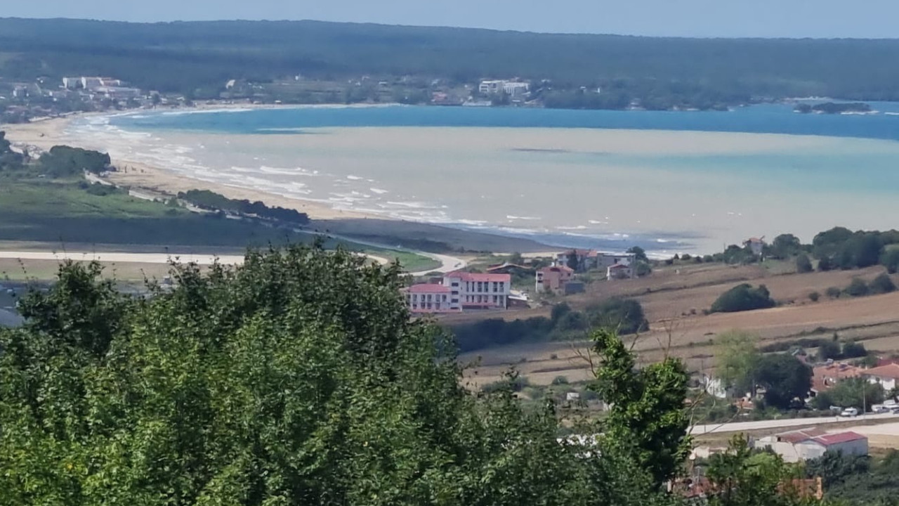 Sel Karadeniz'in rengini değiştirdi