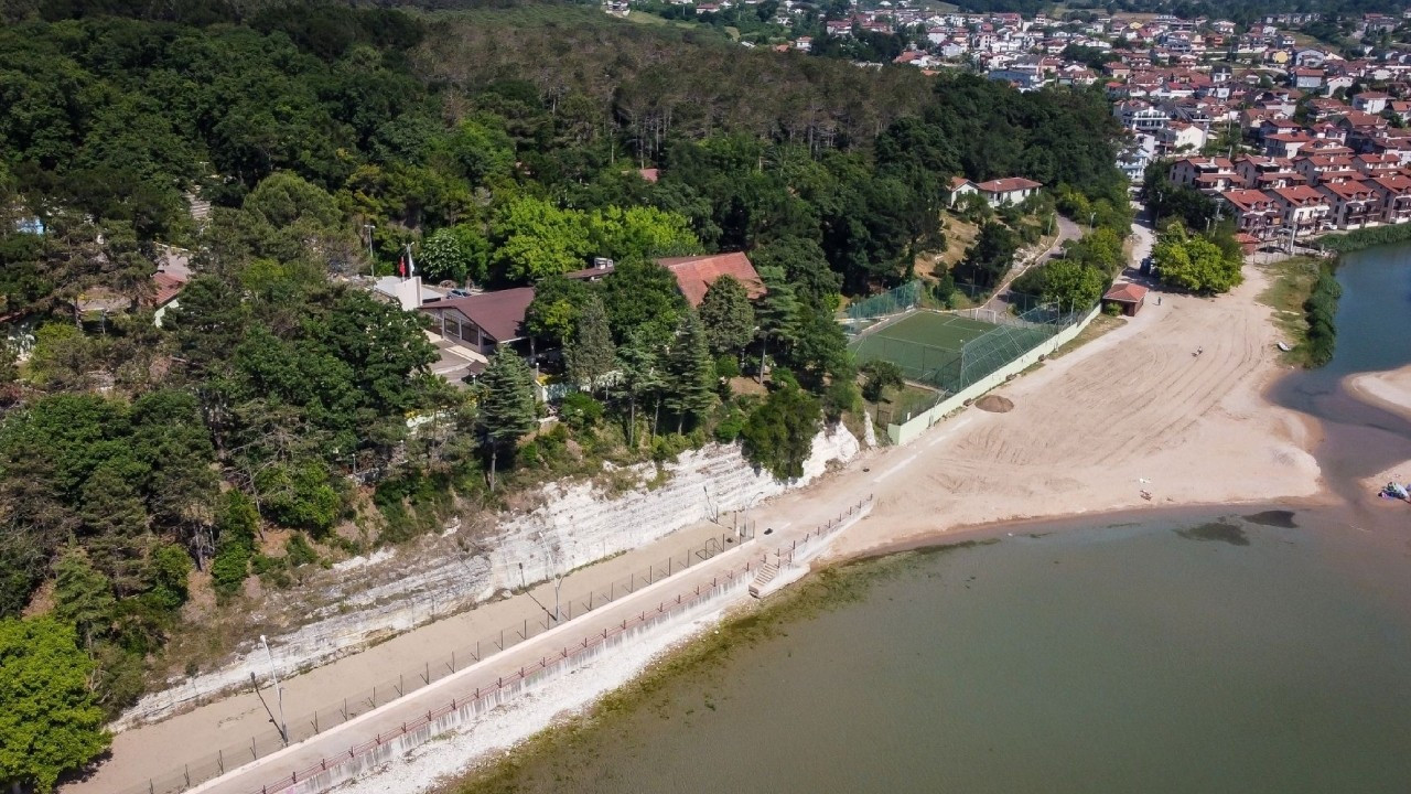 Yeni evlenenlere başkanlık konutunda tatil hediyesi