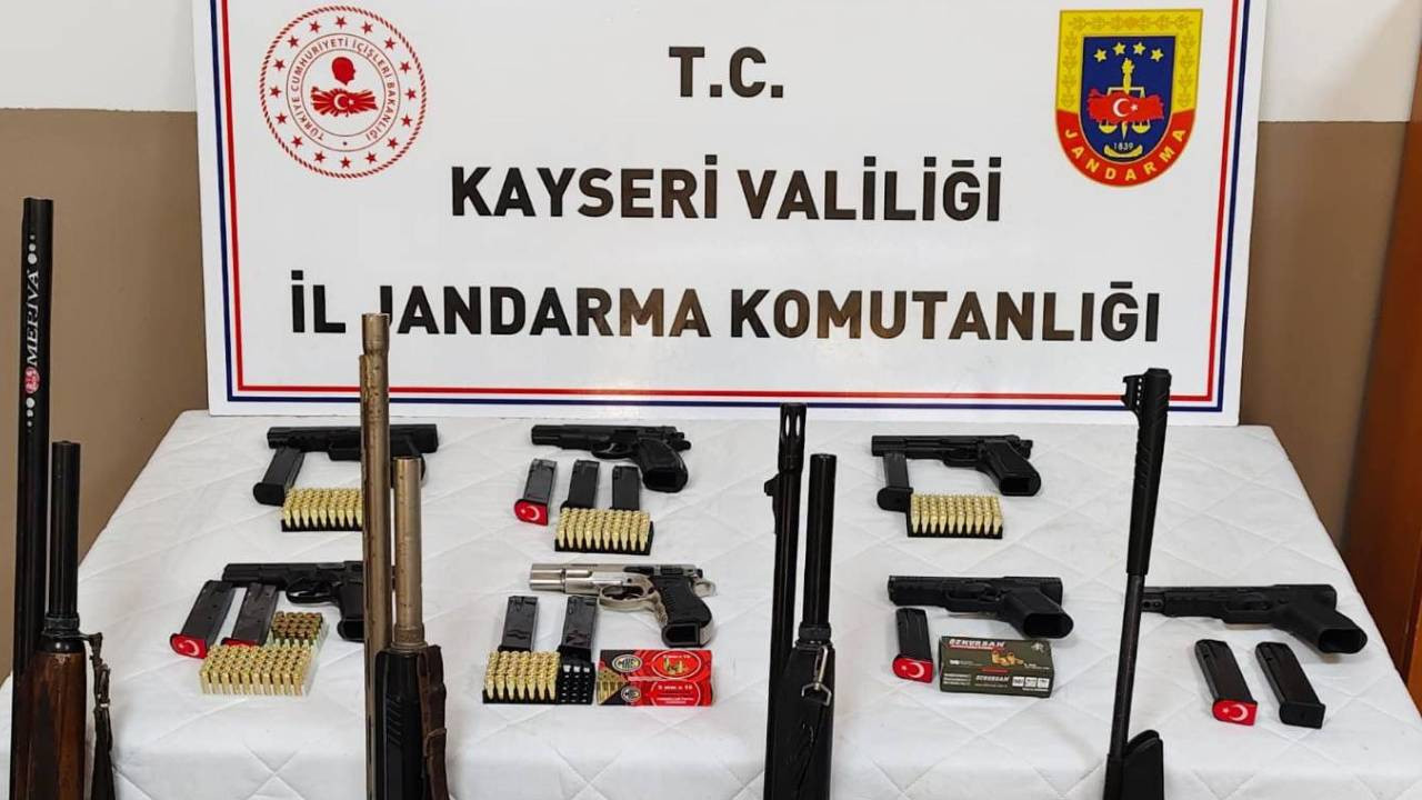 Kayseri'de düğünde havaya ateş açan 8 kişiye para cezası