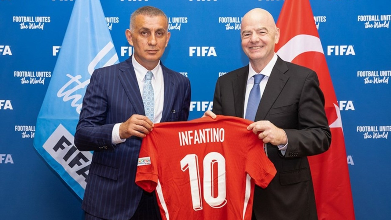 İbrahim Hacıosmanoğlu ve FIFA Başkanı Gianni Infantino ile görüştü