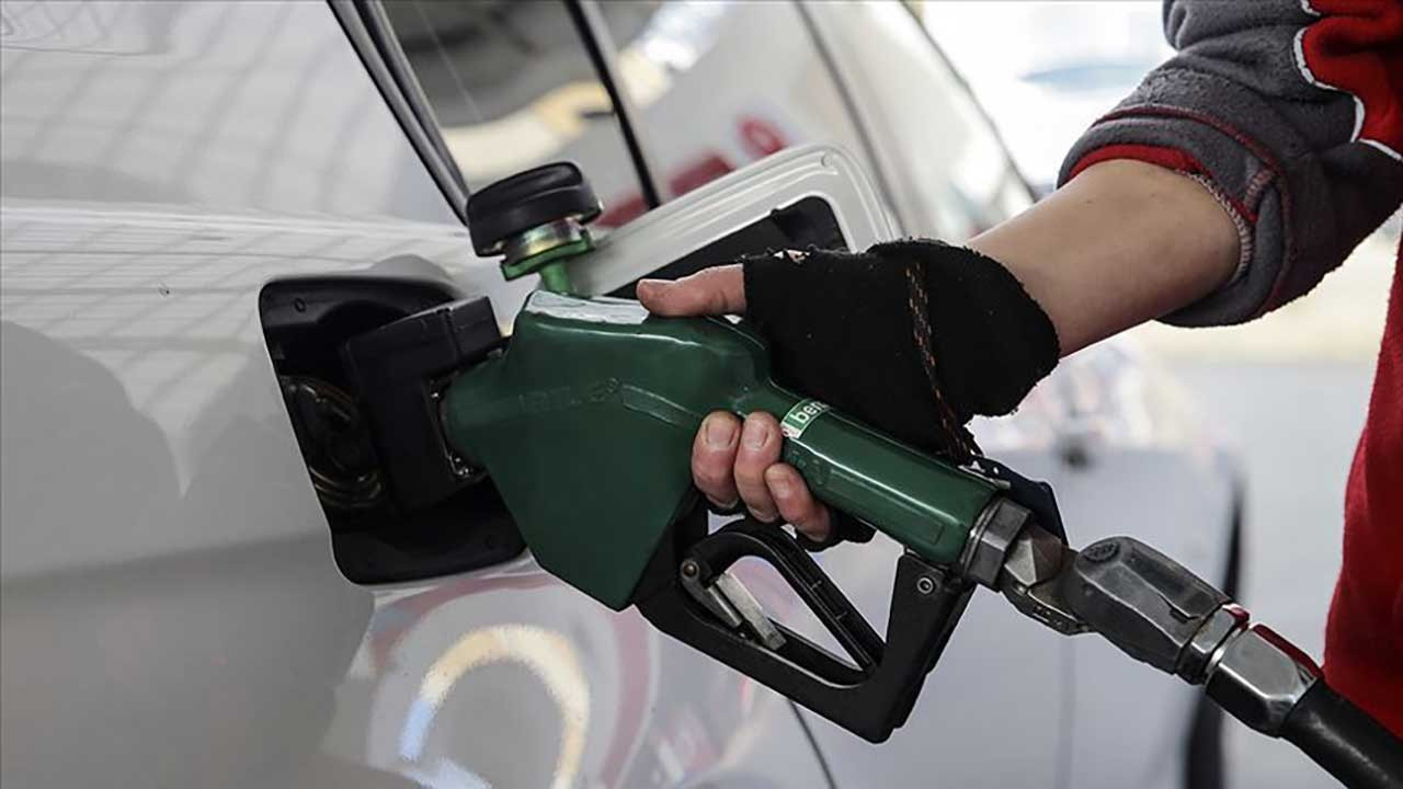 Cuma gününün akaryakıt fiyatları belli oldu: Benzin, motorin, LPG