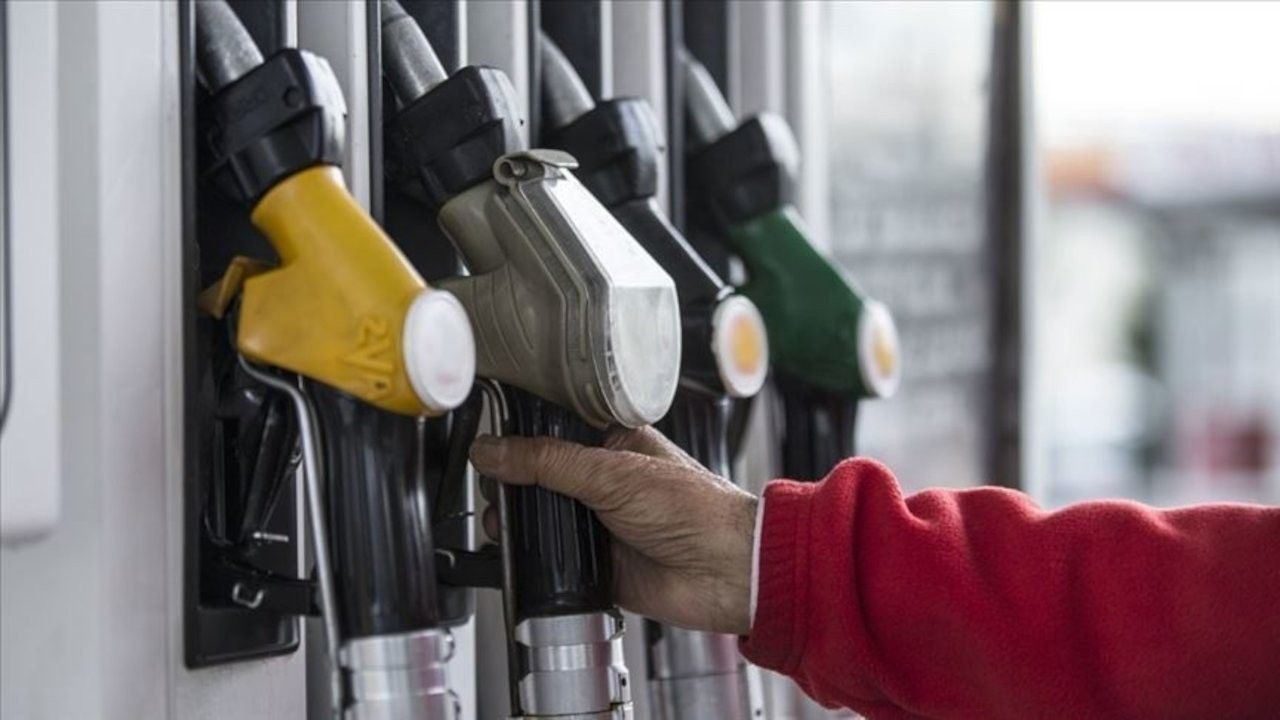 Çarşamba gününün akaryakıt fiyatları belli oldu: Benzin, motorin, LPG - Sayfa 2