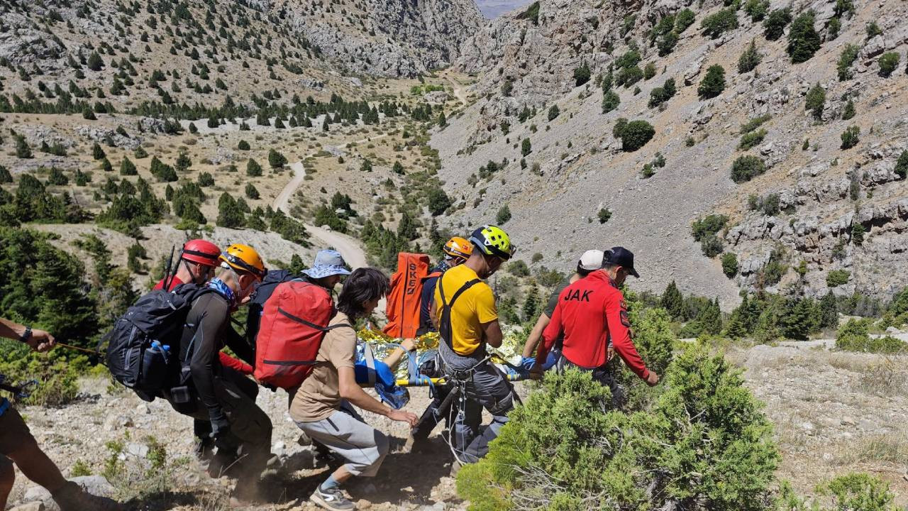 Aladağlar'da tırmanış sırasında düşen dağcı hayatını kaybetti