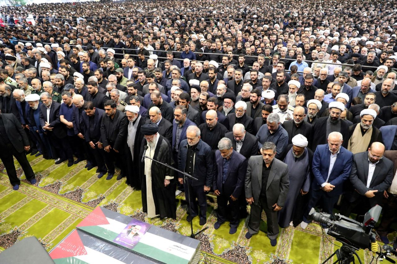 Tahran'da binler, Hamas lideri Haniye'nin cenaze töreninde - Sayfa 2