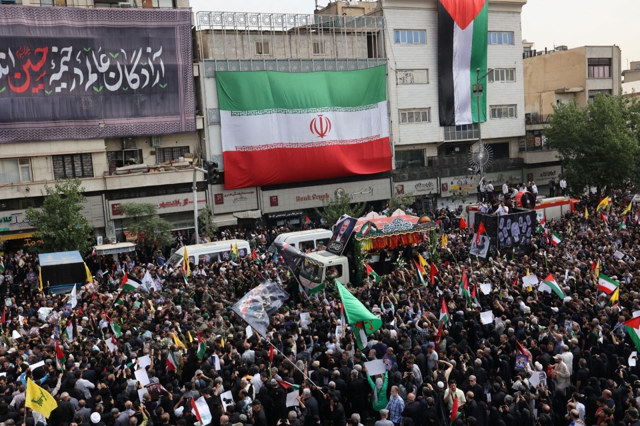 Tahran'da binler, Hamas lideri Haniye'nin cenaze töreninde - Sayfa 1