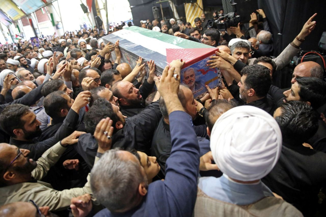 Tahran'da binler, Hamas lideri Haniye'nin cenaze töreninde - Sayfa 4