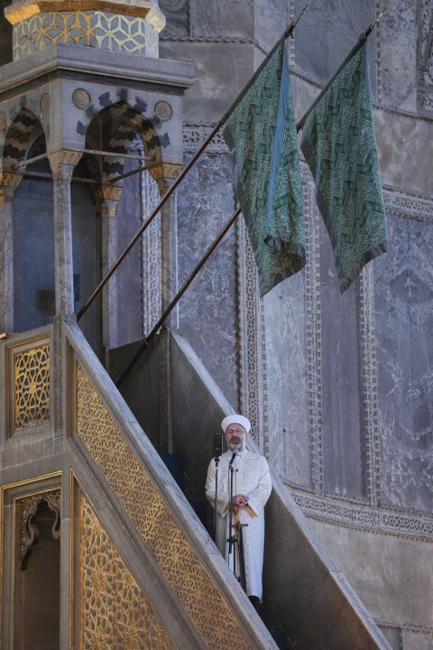 Haniye için Ayasofya'da cenaze namazı: Ali Erbaş yine kılıç kuşandı - Sayfa 3