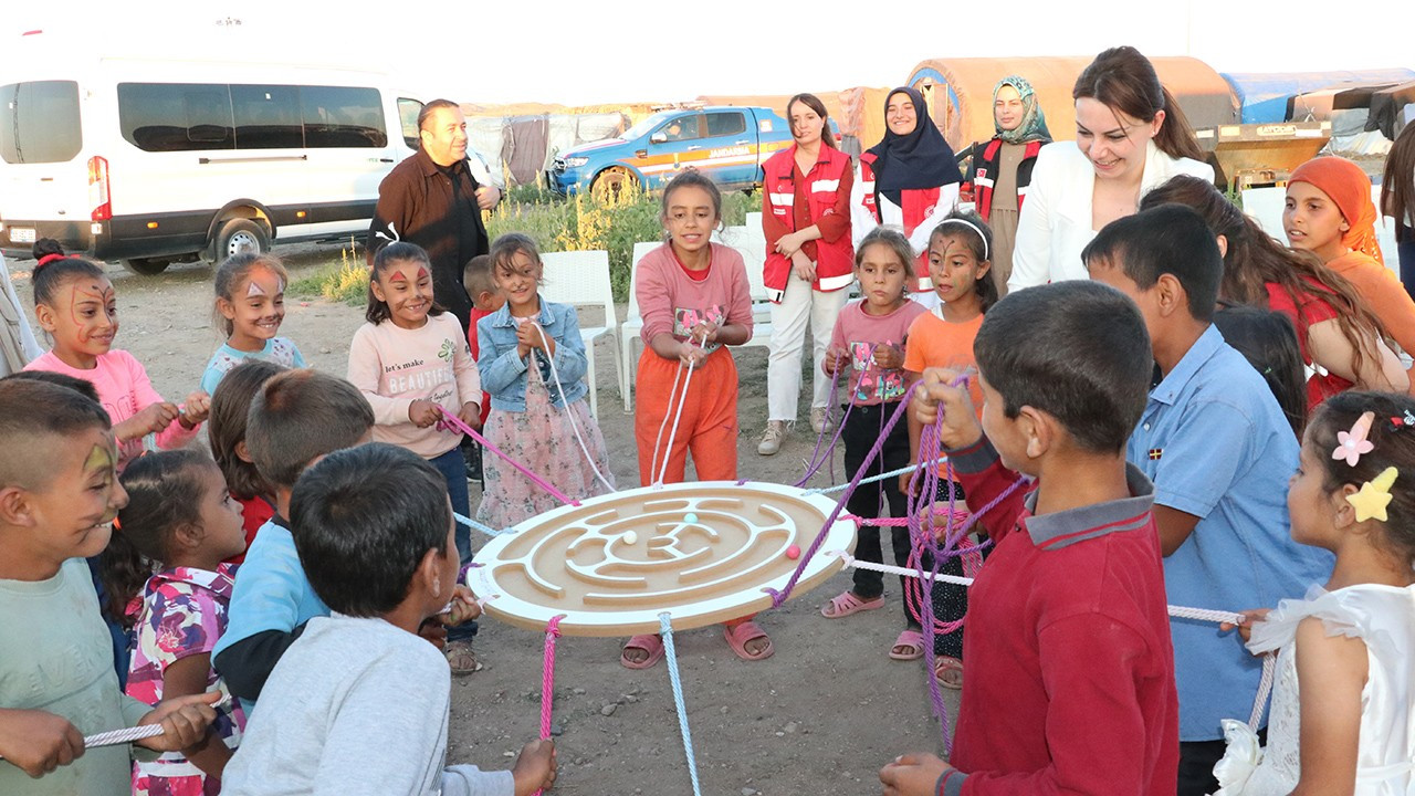 Yozgat'ta mevsimlik işçilerin çocukları için eğlence düzenlendi