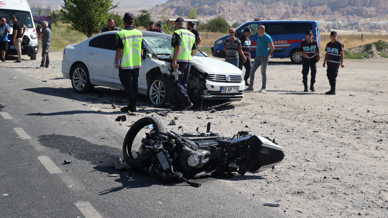 Nevşehir'de motosiklet otomobile çarpıştı: 1 ölü