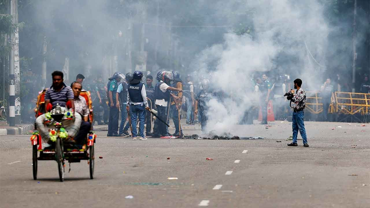 Protestolarda 43 kişinin öldüğü Bangladeş'te sokağa çıkma yasağı