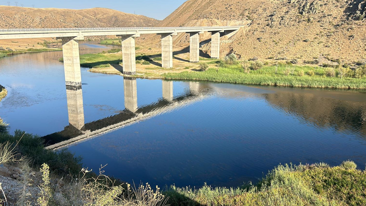 Serinlemek için girdiği Kızılırmak'ta boğuldu