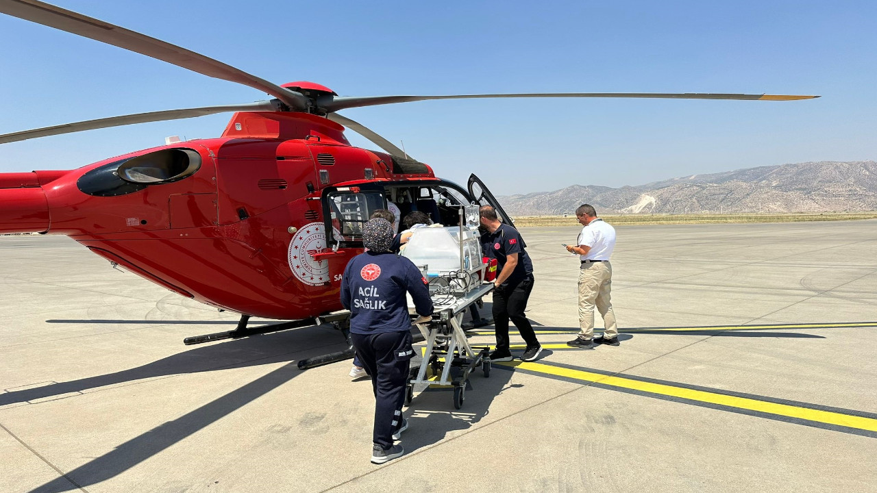 Solunum yetmezliği olan bebek için ambulans uçak havalandı