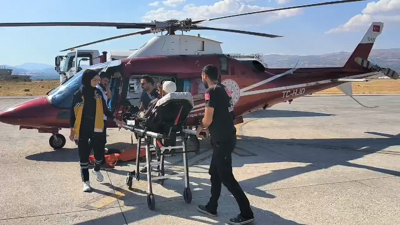 80 yaşındaki hasta ambulans helikopterle hastaneye yetiştirildi