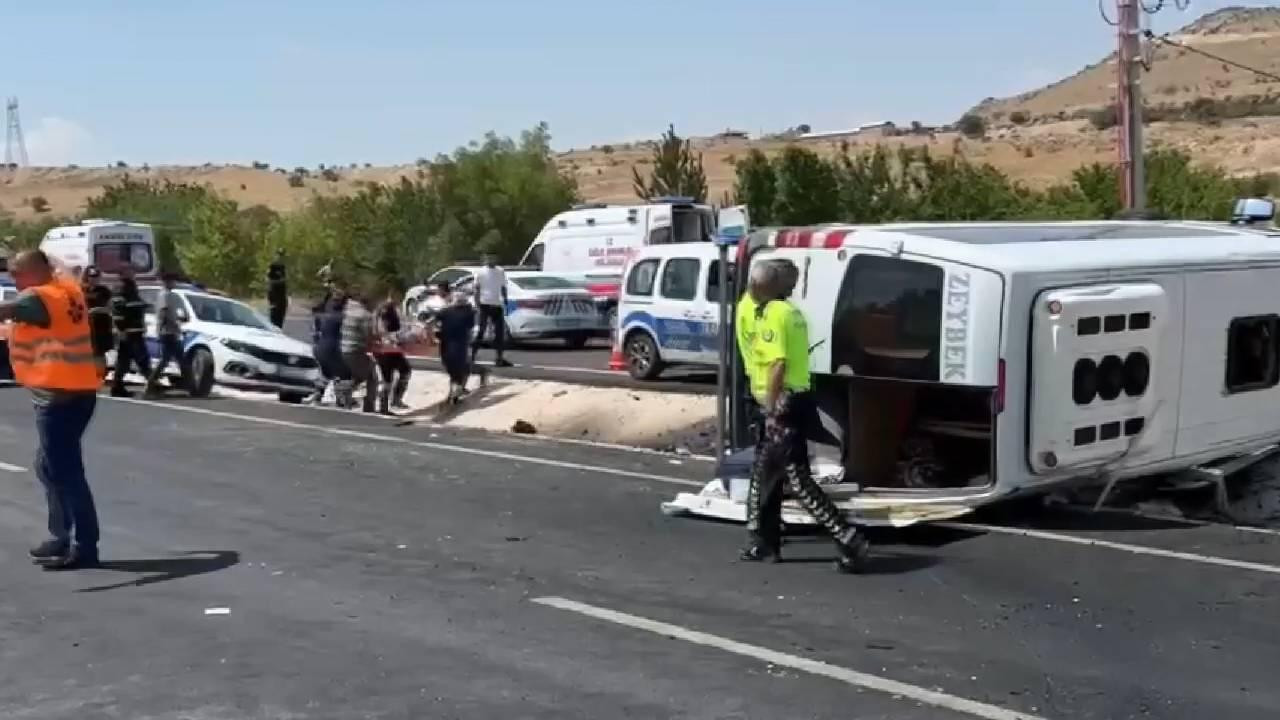 Nevşehir'de düğün yolunda kaza: 13 yaralı