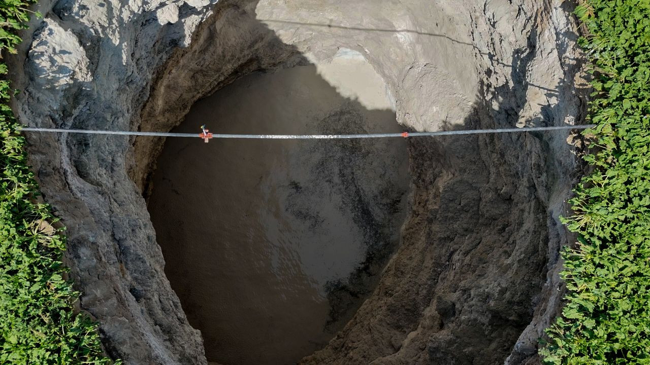 Konya'da obruklar evlere çok yaklaştı: Yerden su ve doğal gaz çıkıyor - Sayfa 8