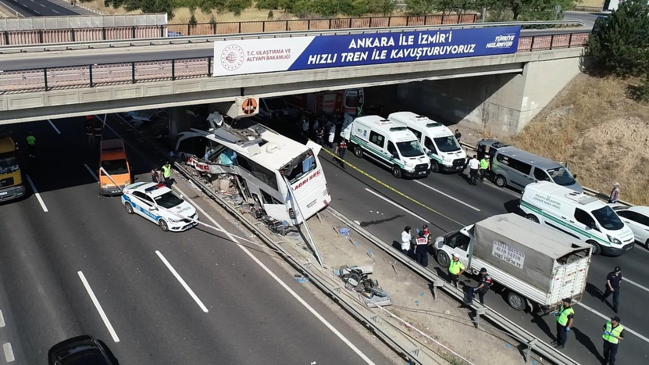 Ankara'da yolcu otobüsü kaza yaptı: 9 ölü, 27 yaralı