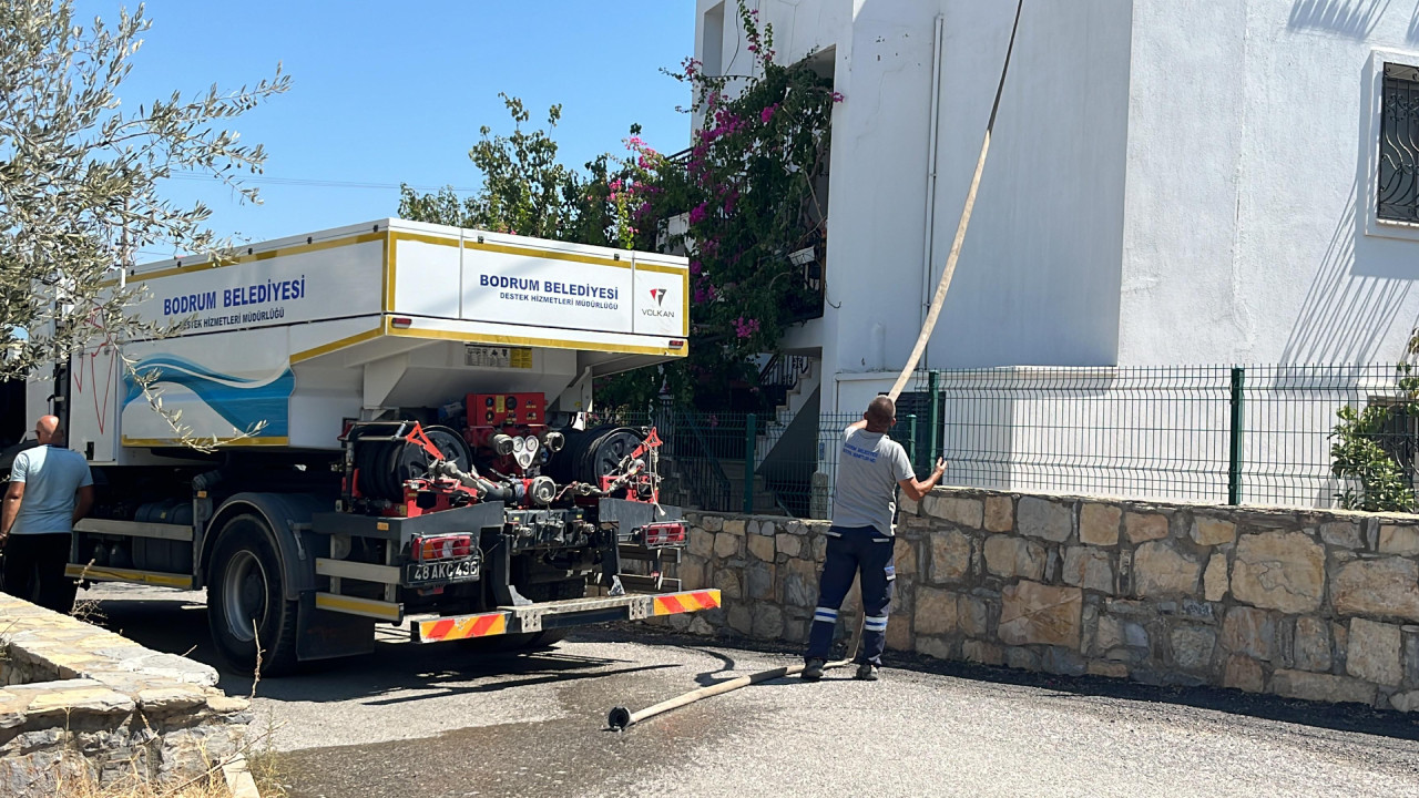 Bodrum'da su kesintisi: Evlere tankerlerle su götürülüyor