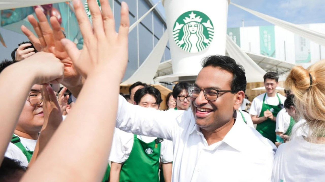 Starbucks CEO'su Narasimhan görevden alındı