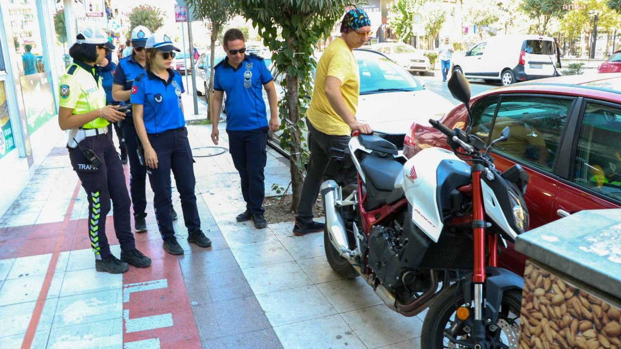 Manisa'da kaldırım işgali denetimi