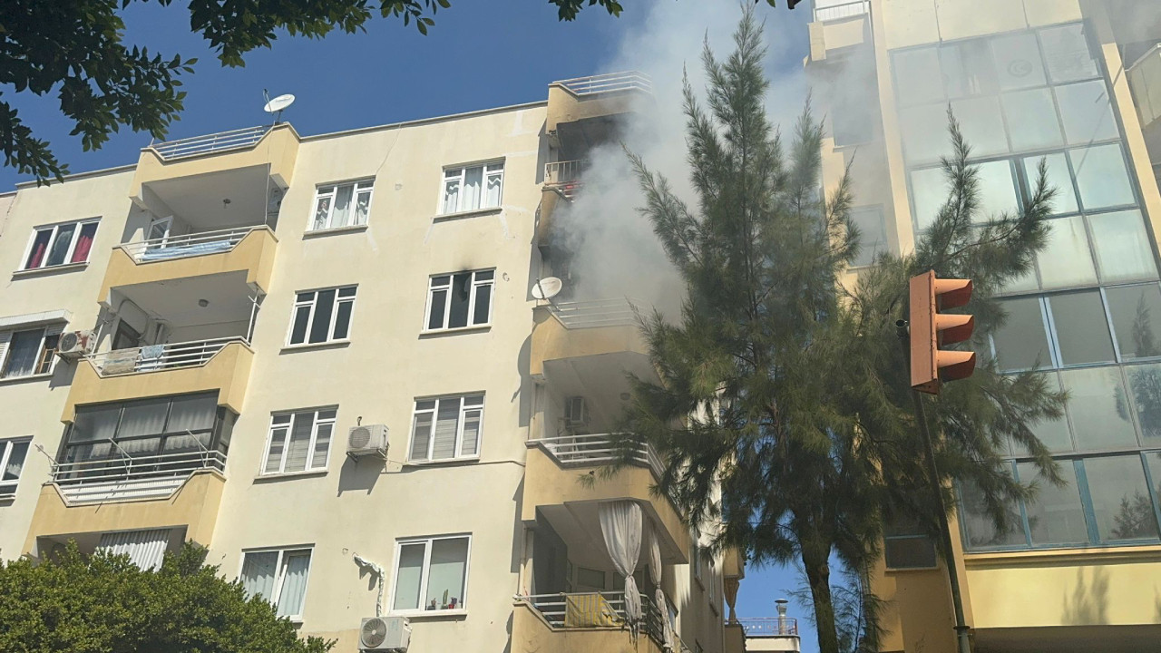 Antalya'da bir evde çıkan yangın söndürüldü