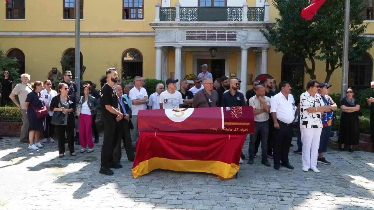 Aydemir Akbaş'a veda töreninde İbrahim Tatlıses ağladı