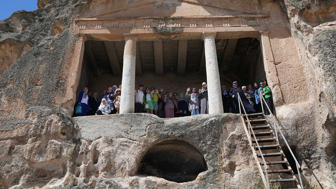 'Eskişehir Kültürel Mirası ile Buluşuyor' gezileri devam ediyor