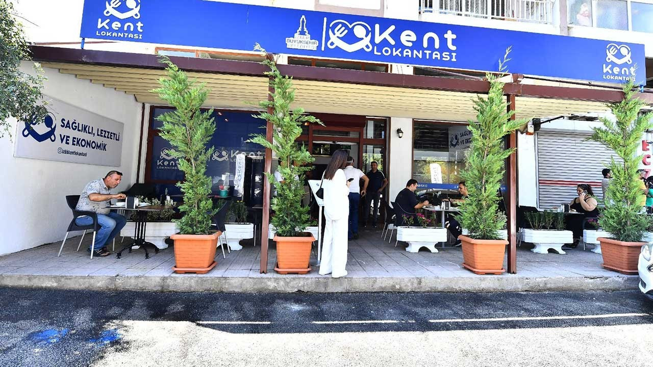 İzmir'de Kent Lokantası'nın 3'üncüsü Karabağlar'da açıldı