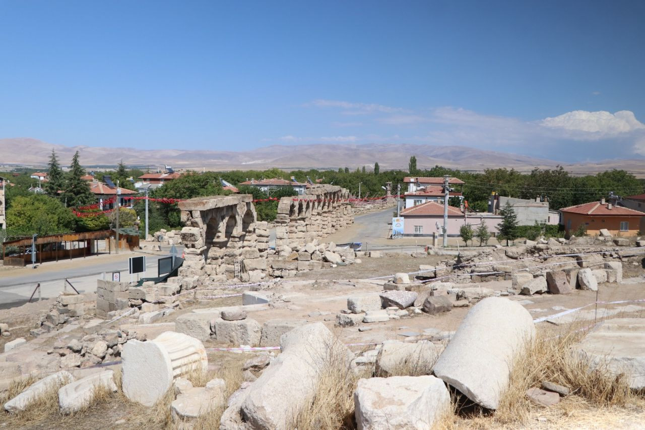 Tyana Antik Kenti'nde keşif: Sekizgen planlı kilise gün yüzüne çıkarıldı - Sayfa 1