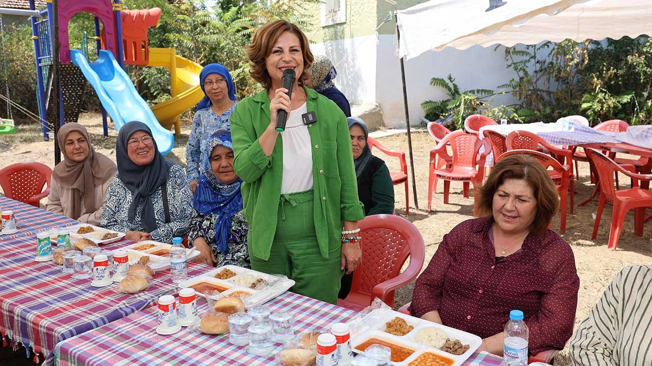 Ayşe Ünlüce, Çifteler'de kadınlarla buluştu