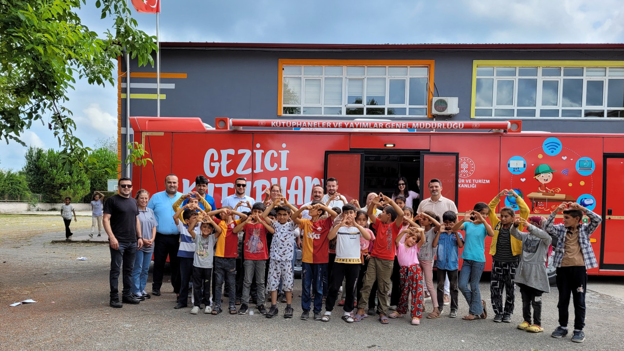 Gezici Kütüphane, mevsimlik tarım işçisi çocukları için yola çıktı