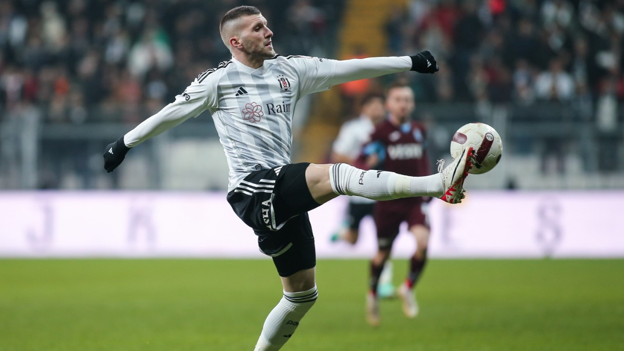 Beşiktaş'tan ayrılan Ante Rebic'in yeni adresi belli oldu